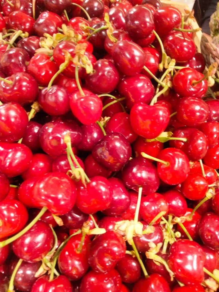 cireres de temporada al mercat del guinardo